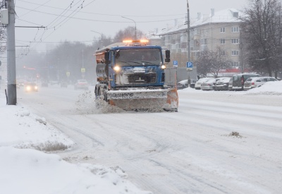 Вьюги враждебные веют над нами