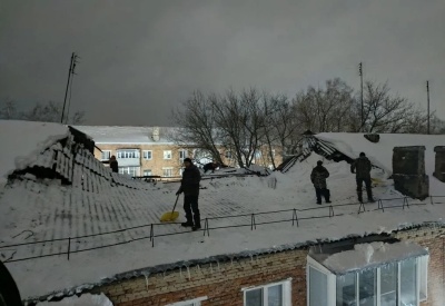 Кровли рухнули под снегом. Возбуждено уголовное дело