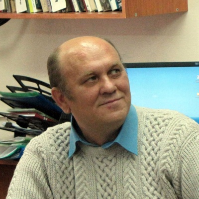 Владимир Милов